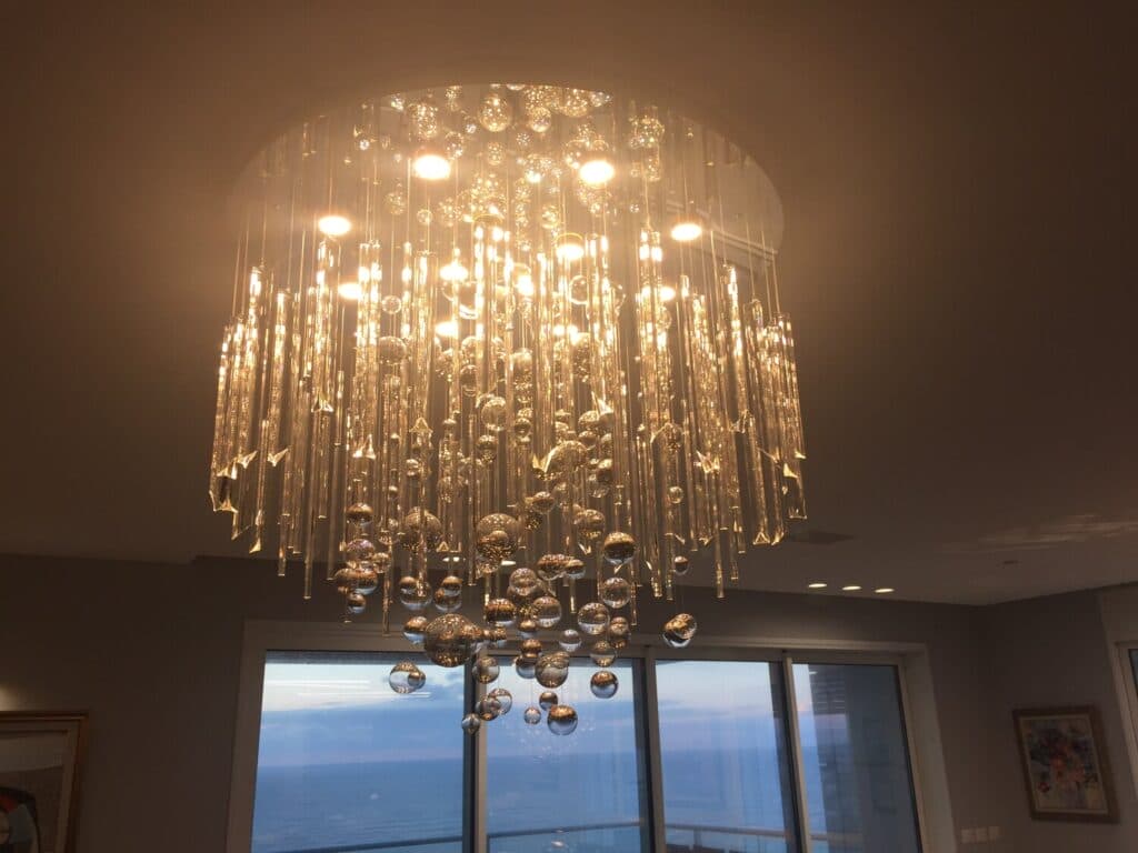 Modern luxury lighting fixture for living room