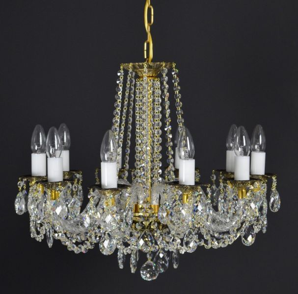 Elegant handmade lighting feature for homes