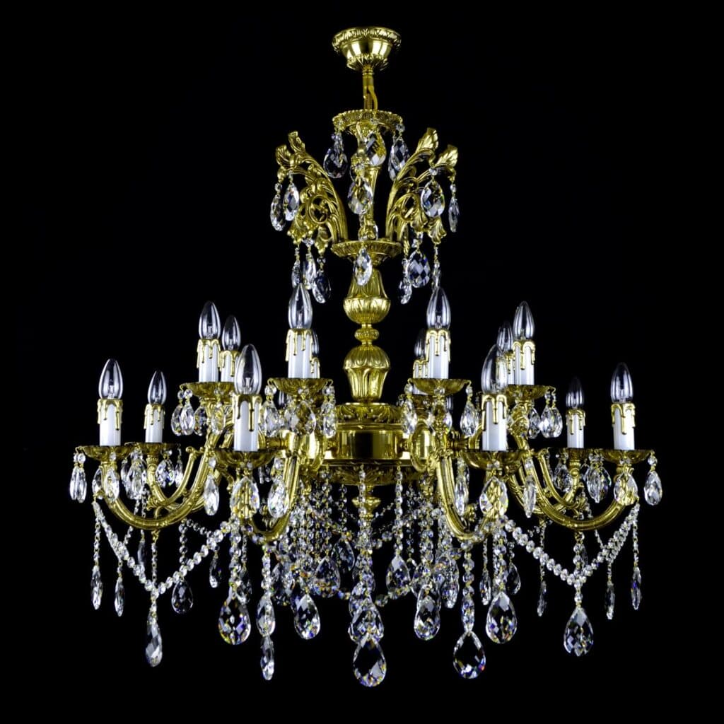 Modern chandelier inspired by organic beauty