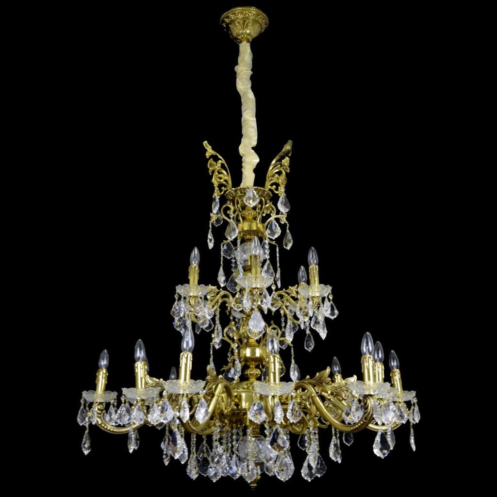 Contemporary crystal lighting by Magnolia Blossom Interiors