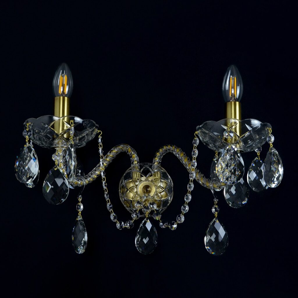 Elegant handmade lighting feature for homes