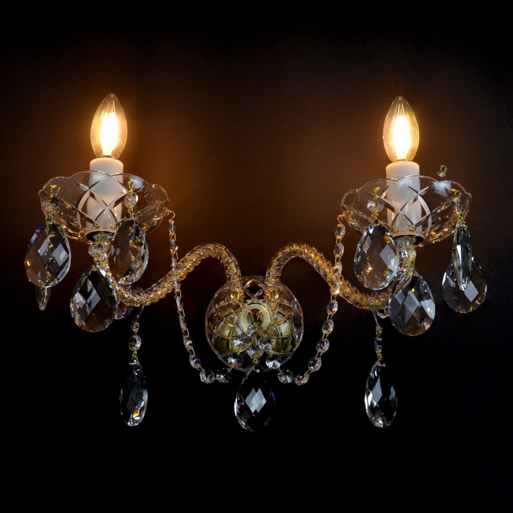Luxury crystal chandelier by Magnolia Blossom Interiors