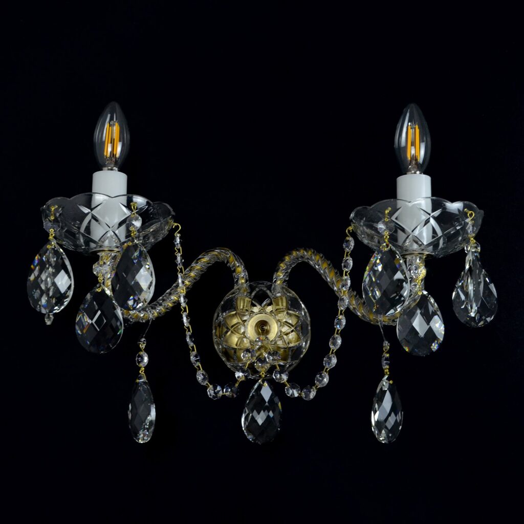 Artistic bespoke chandelier for designer spaces
