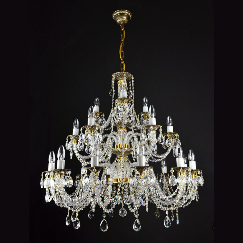 Luxury crystal chandelier by Magnolia Blossom Interiors