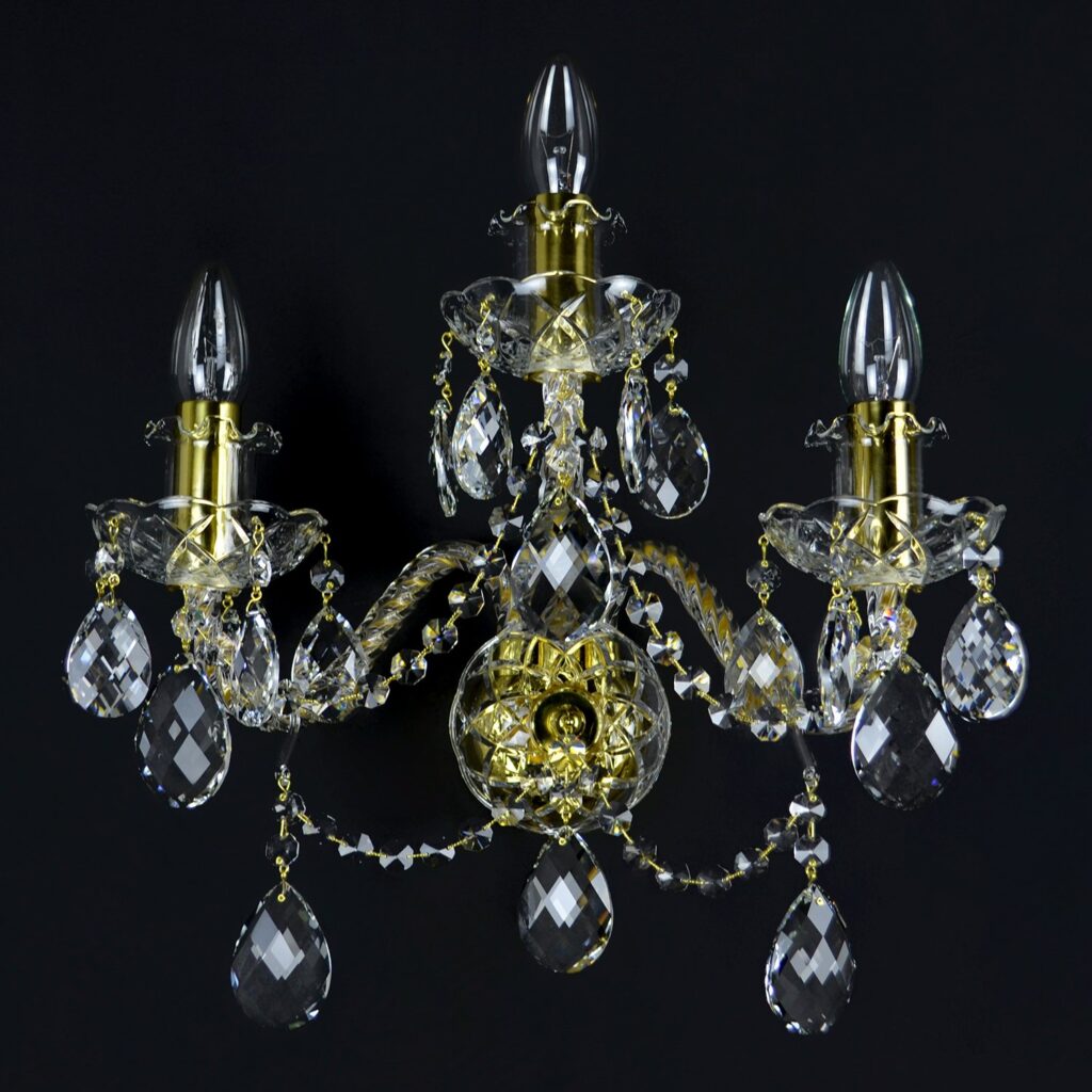 Luxury crystal chandelier by Magnolia Blossom Interiors