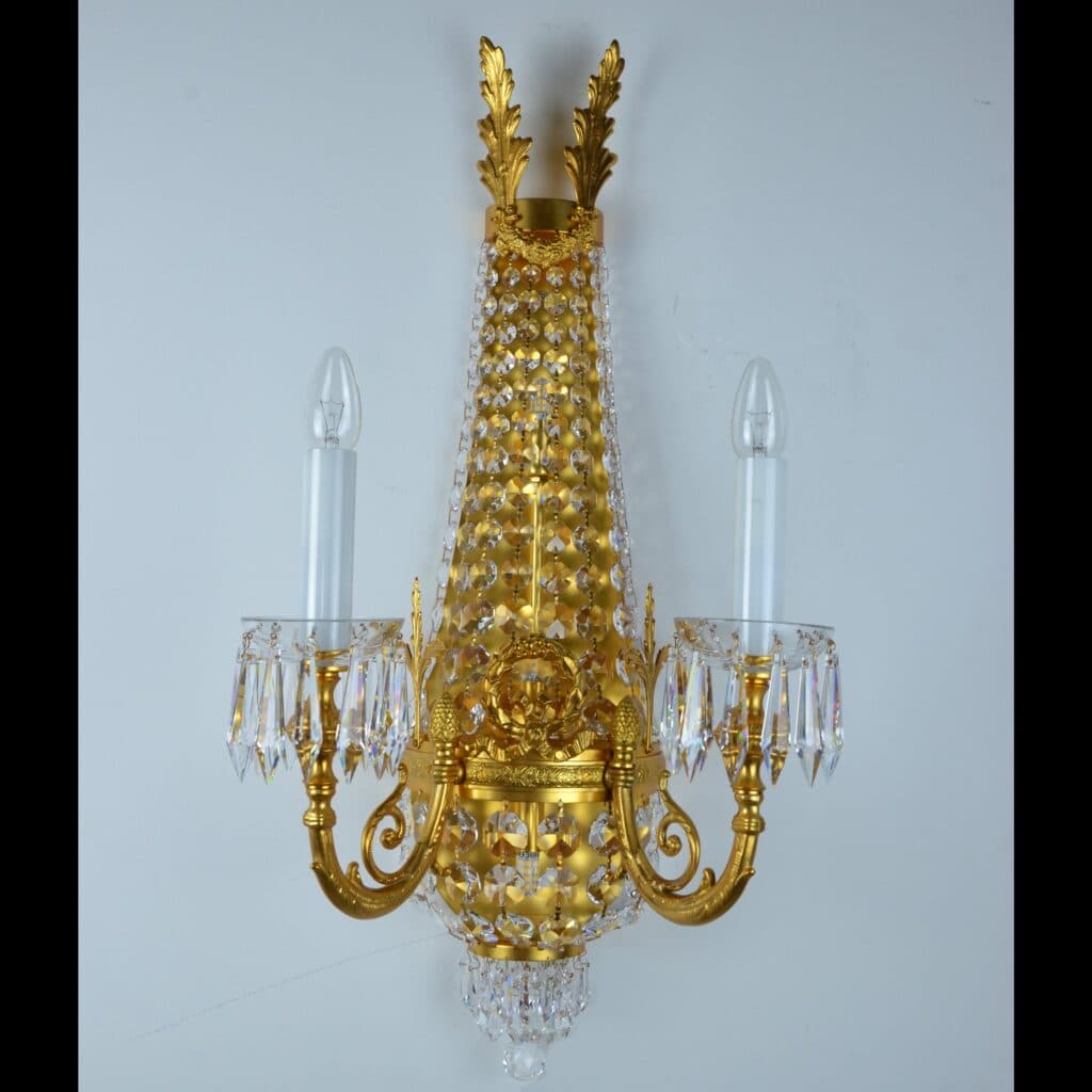 Artistic bespoke chandelier for designer spaces