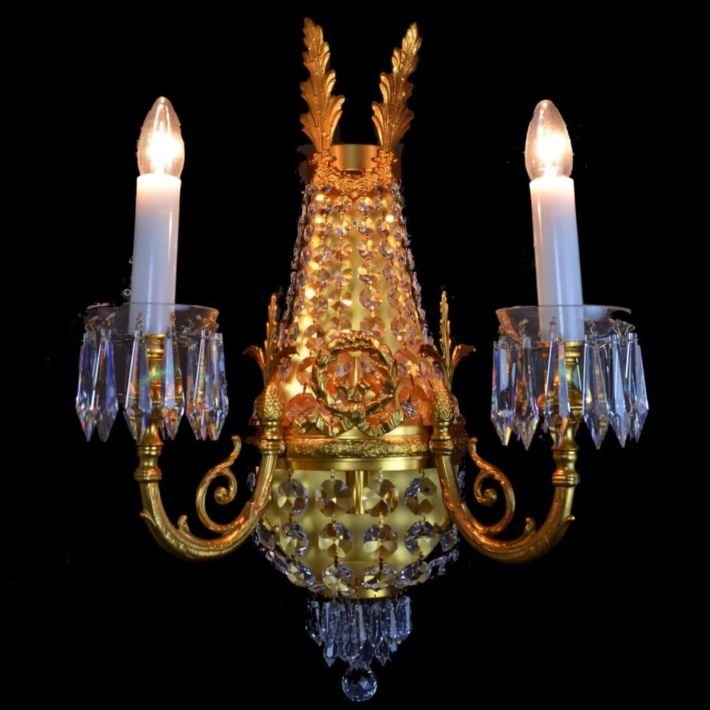 Artistic bespoke chandelier for designer spaces