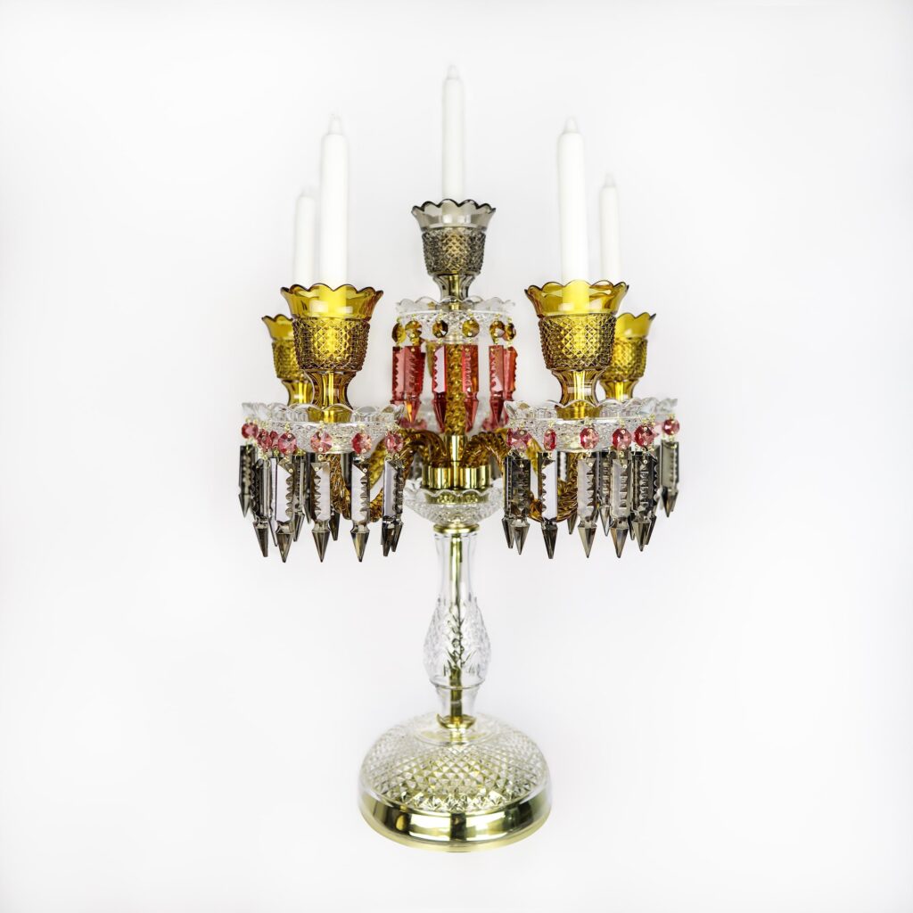 Timeless bespoke chandelier design for modern homes