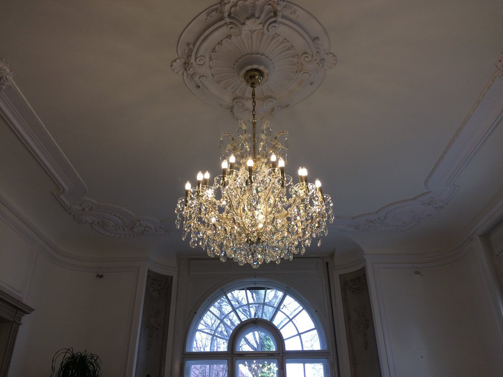 Artistic bespoke chandelier for designer spaces