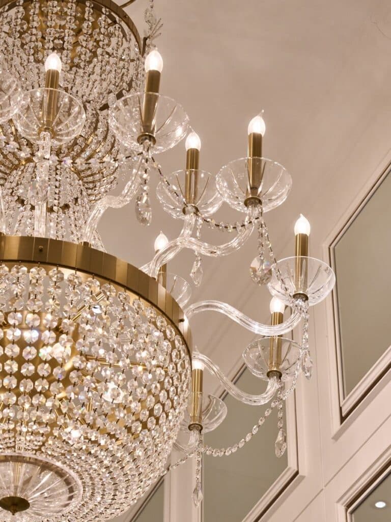 Modern chandelier inspired by organic beauty
