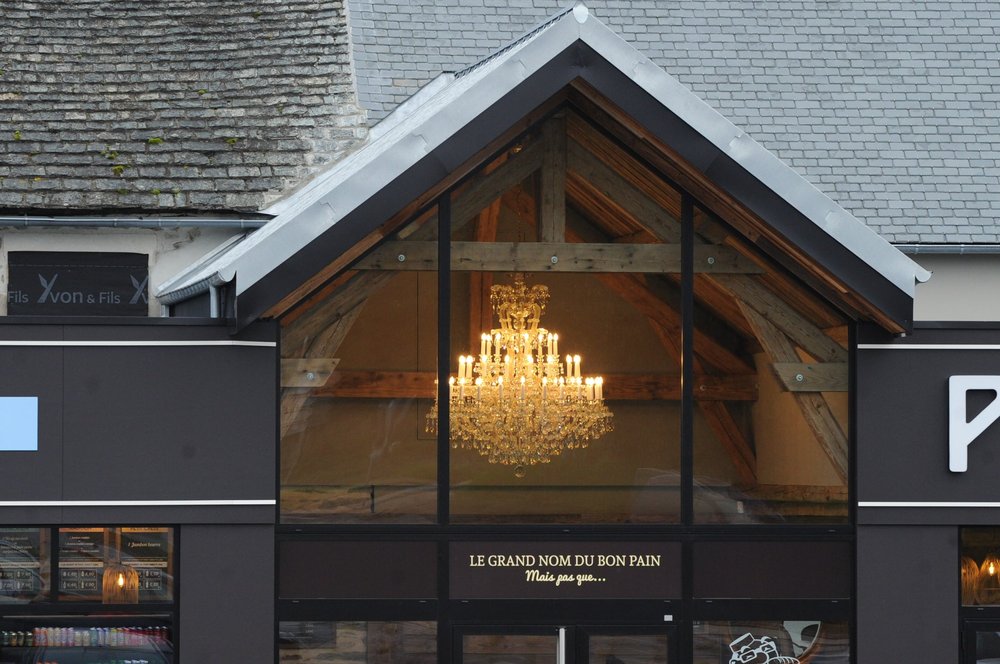Elegant lighting centerpiece by Magnolia Blossom Interiors
