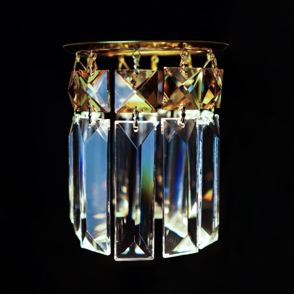 Luxury chandelier crafted for contemporary homes