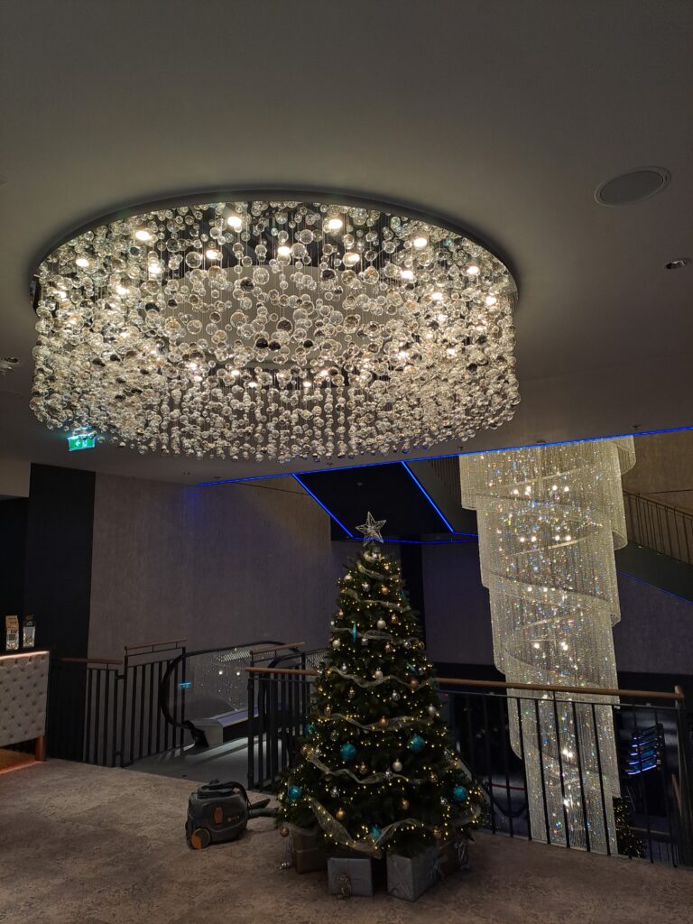 Luxury design chandelier by Magnolia Blossom Interiors