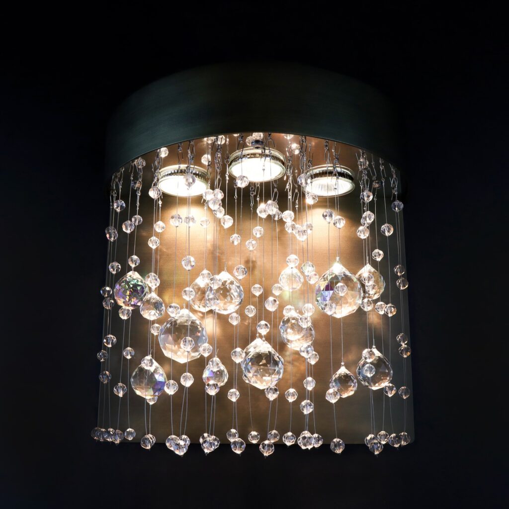 Luxury design chandelier by Magnolia Blossom Interiors