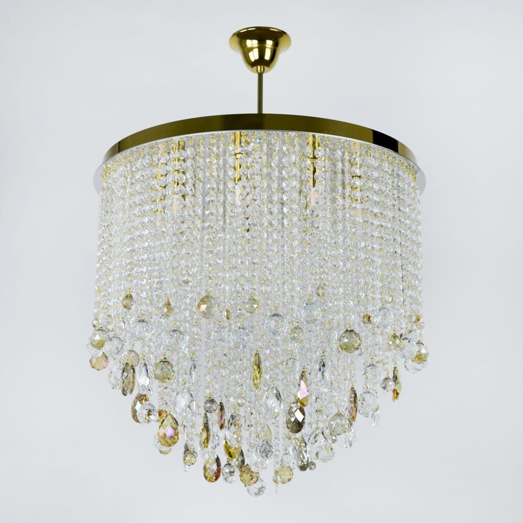 Timeless bespoke chandelier design for modern homes