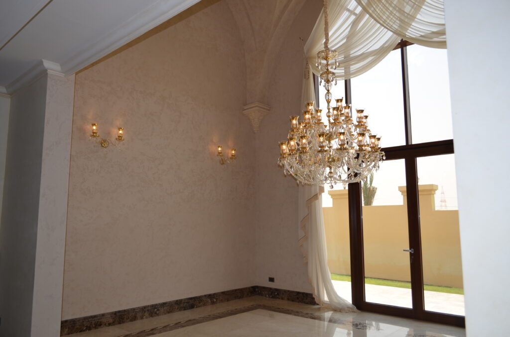 Luxury design chandelier by Magnolia Blossom Interiors